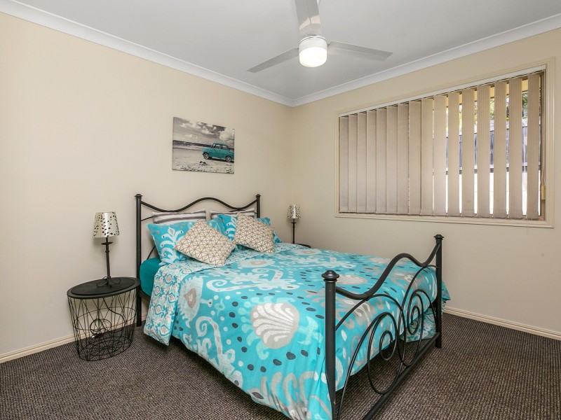 64 New Lindum Road, Wynnum West QLD 4178