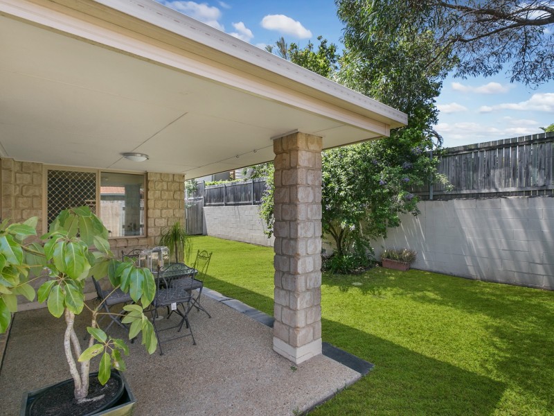 64 New Lindum Road, Wynnum West QLD 4178