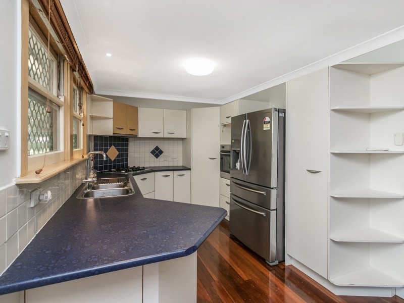 3 Karloo St, Wynnum QLD 4178