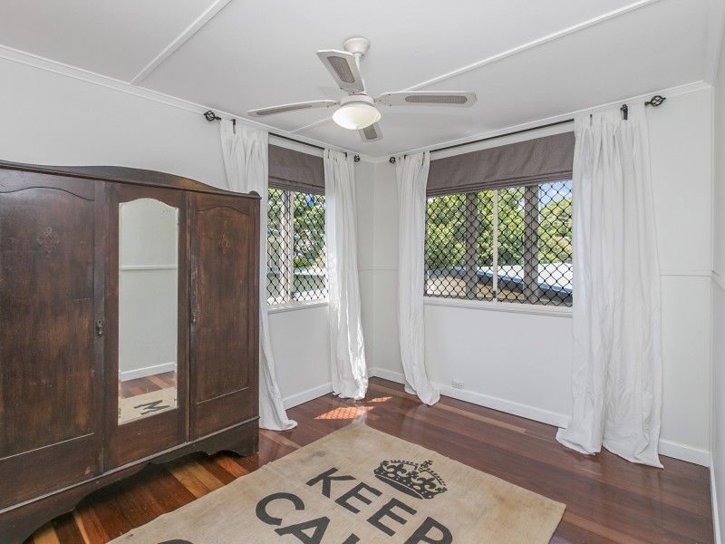 3 Karloo St, Wynnum QLD 4178