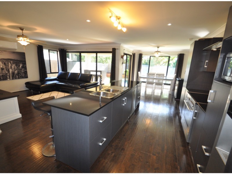 32 Stanley Terrace, Wynnum QLD 4178