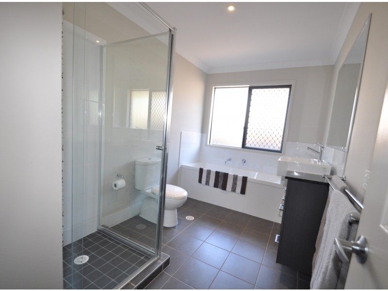 32 Stanley Terrace, Wynnum QLD 4178