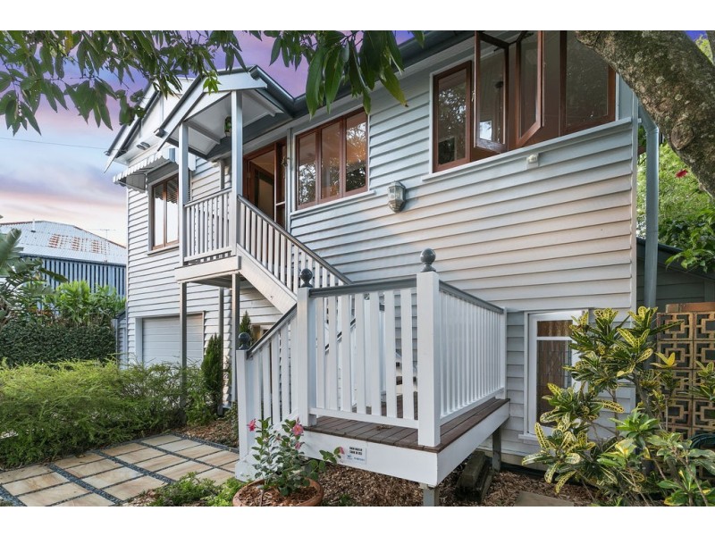 6 Melville Terrace, Wynnum QLD 4178