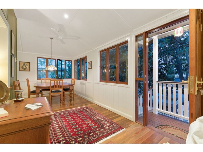 6 Melville Terrace, Wynnum QLD 4178