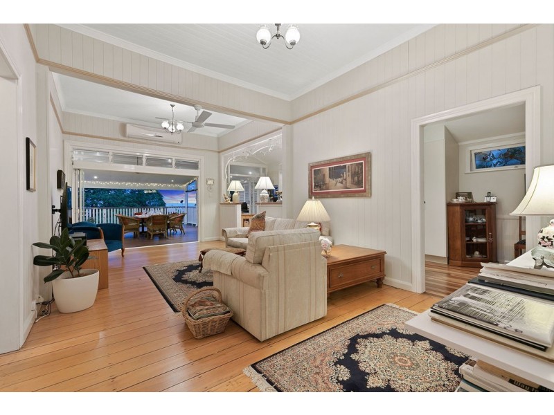 6 Melville Terrace, Wynnum QLD 4178