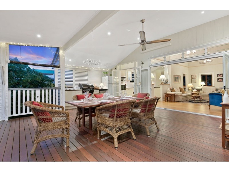 6 Melville Terrace, Wynnum QLD 4178