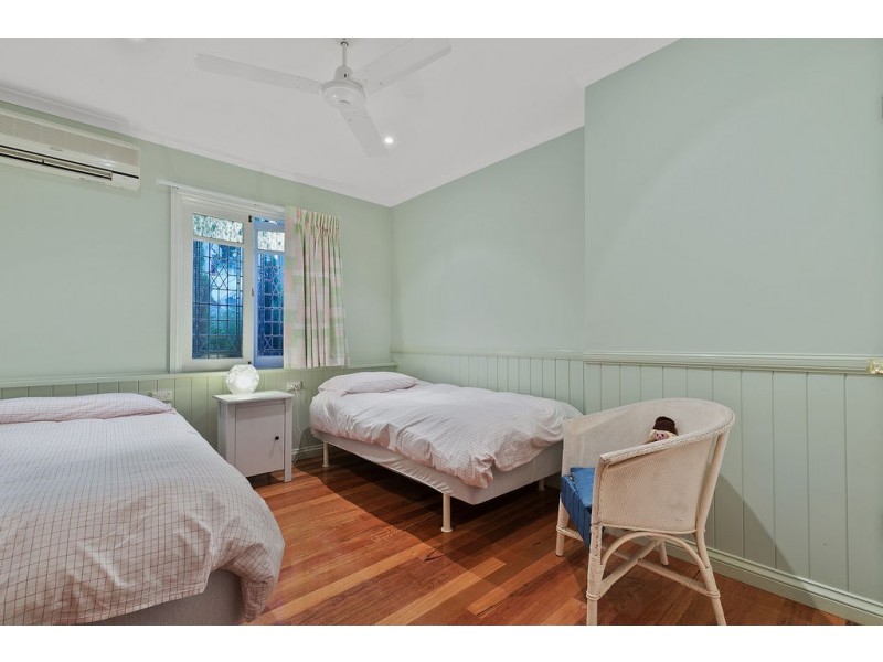 6 Melville Terrace, Wynnum QLD 4178