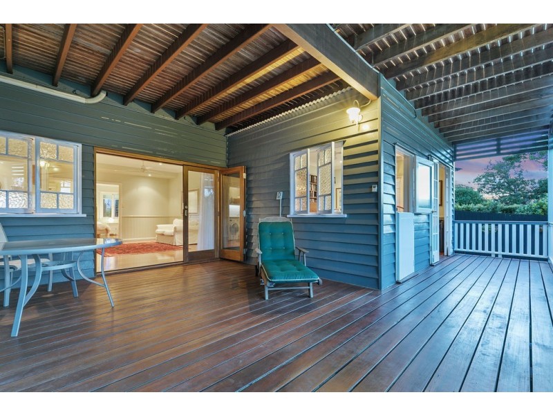 6 Melville Terrace, Wynnum QLD 4178