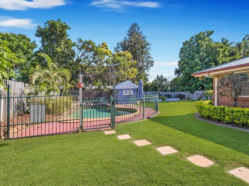 121 Talwong Street, Manly West QLD 4179