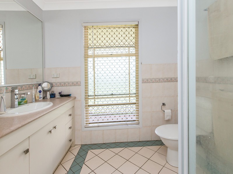 121 Talwong Street, Manly West QLD 4179