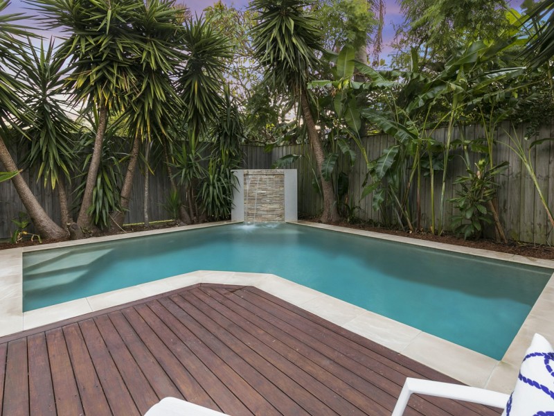 21 Cedar Street, Wynnum QLD 4178