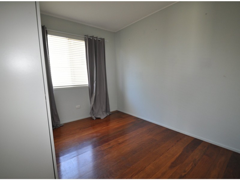 37 Haig Street, Wynnum West QLD 4178
