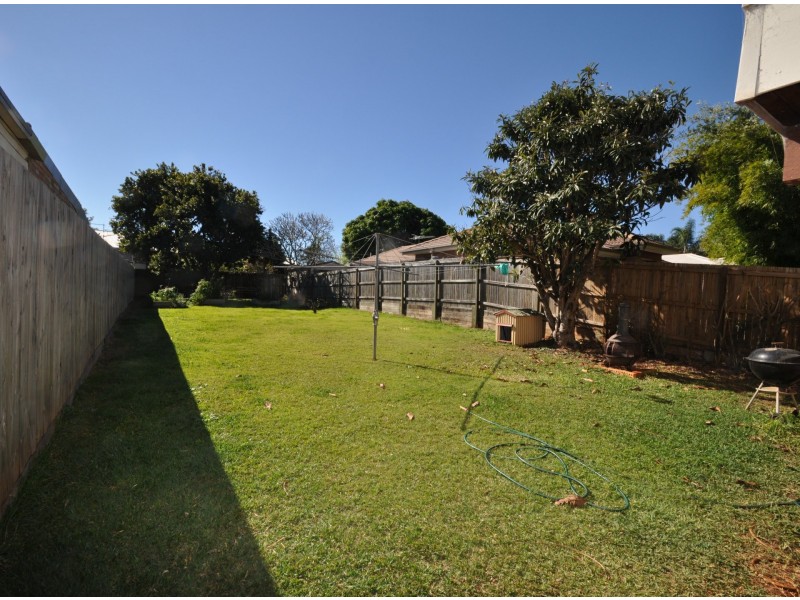 37 Haig Street, Wynnum West QLD 4178