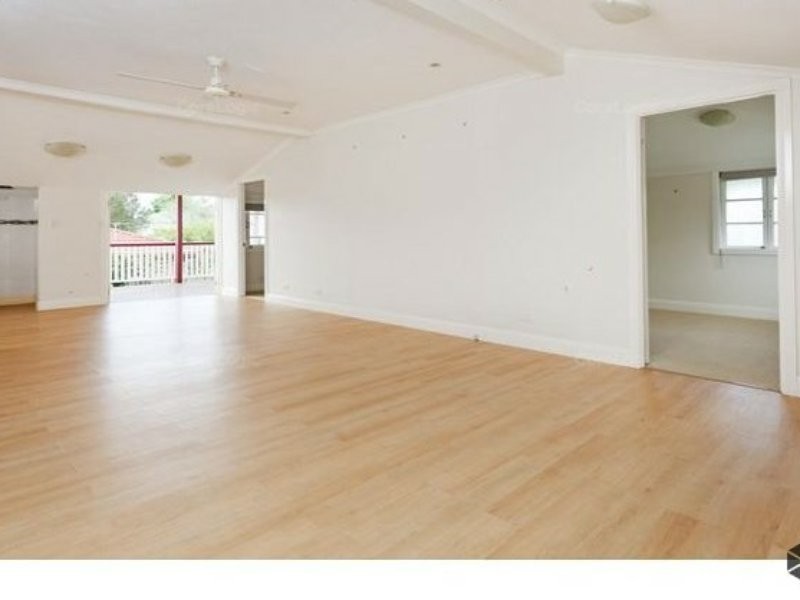 11 Pansy Street, Wynnum QLD 4178