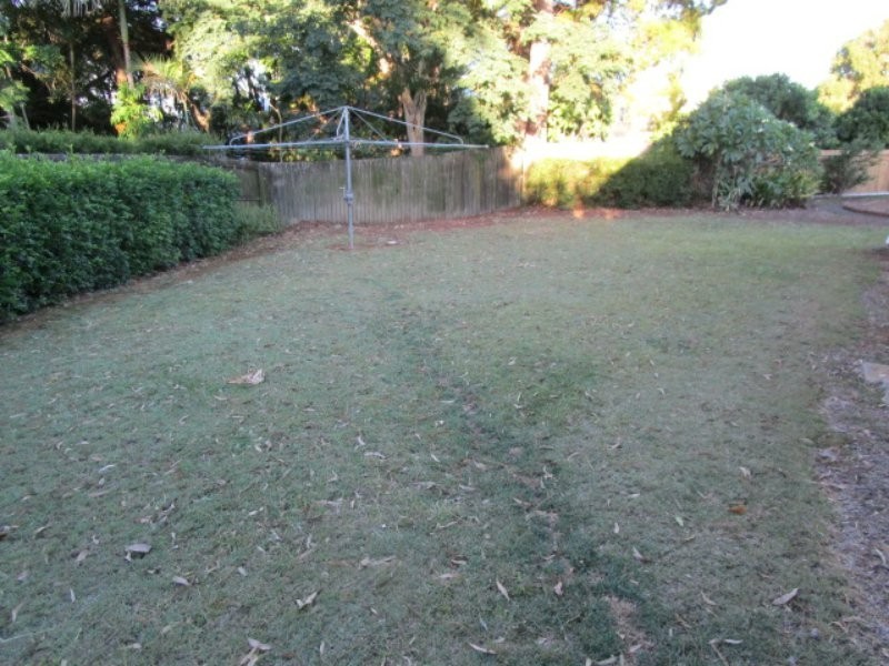 8 Coolcrest St, Wynnum QLD 4178