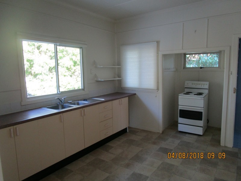 173 Whites Road, Lota QLD 4179