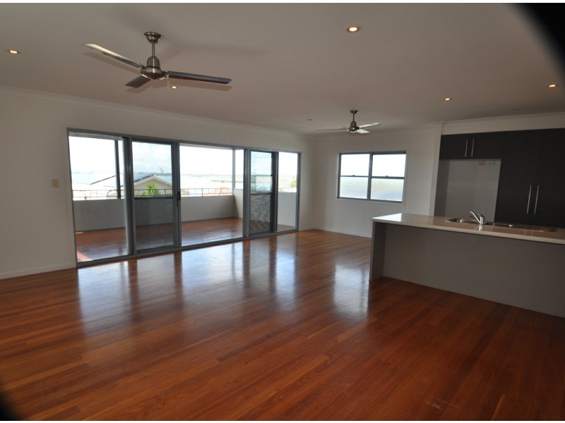 12 MacDonald St, Lota QLD 4179