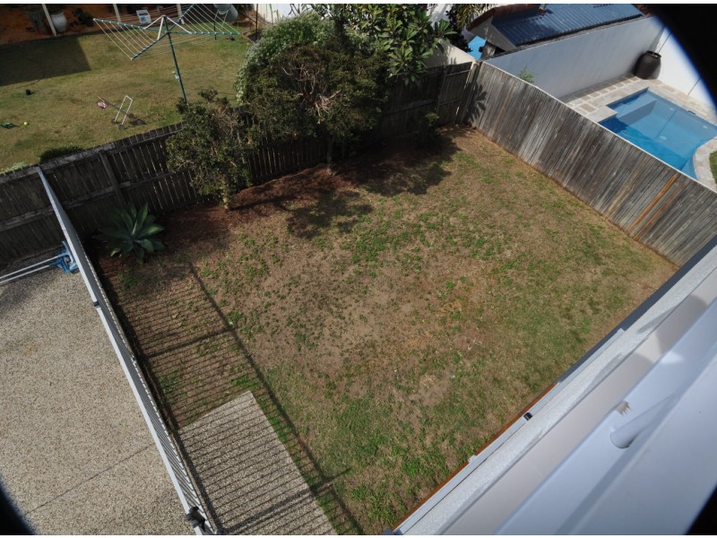 12 MacDonald St, Lota QLD 4179