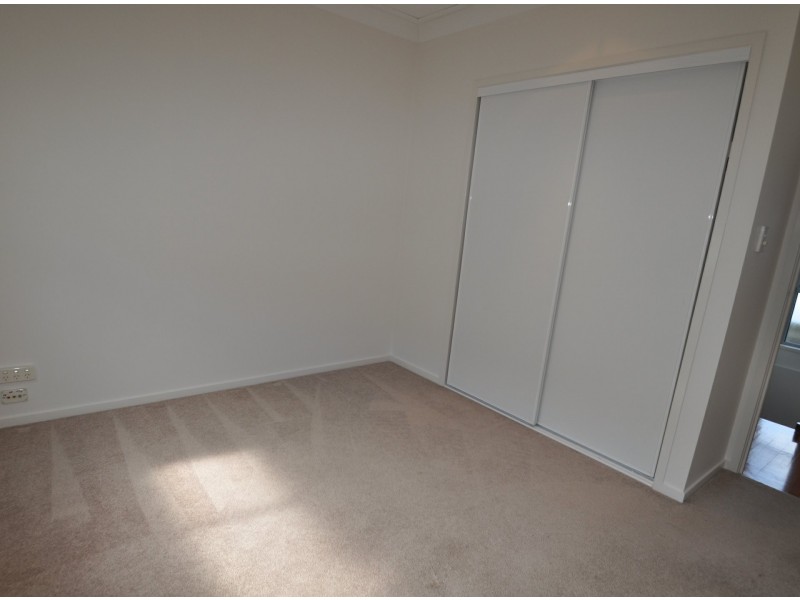 12 MacDonald St, Lota QLD 4179