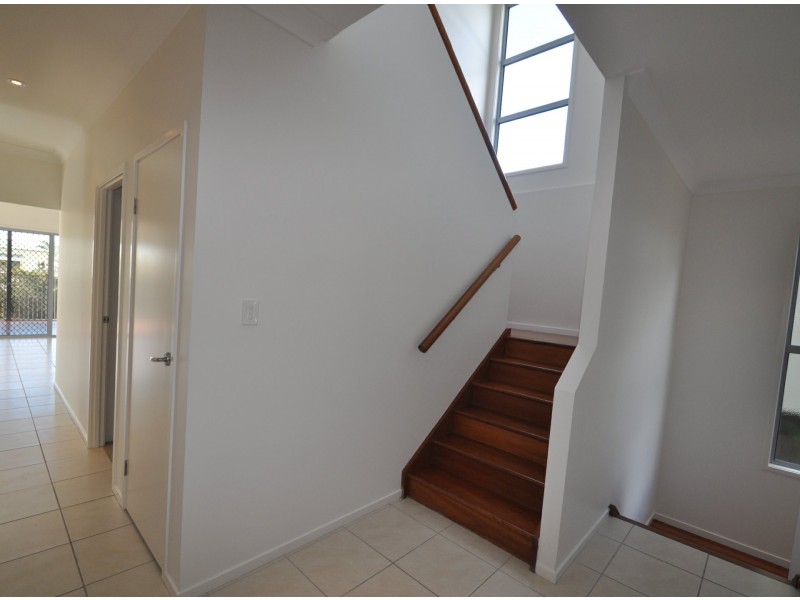 12 MacDonald St, Lota QLD 4179