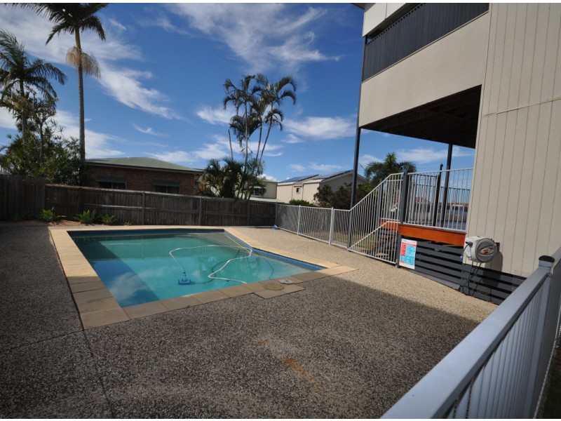 12 MacDonald St, Lota QLD 4179