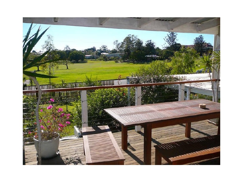 47 Parkview Ave, Wynnum QLD 4178
