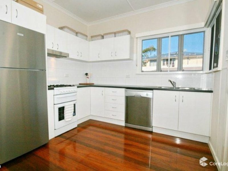 10 Ulagree St, Wynnum West QLD 4178
