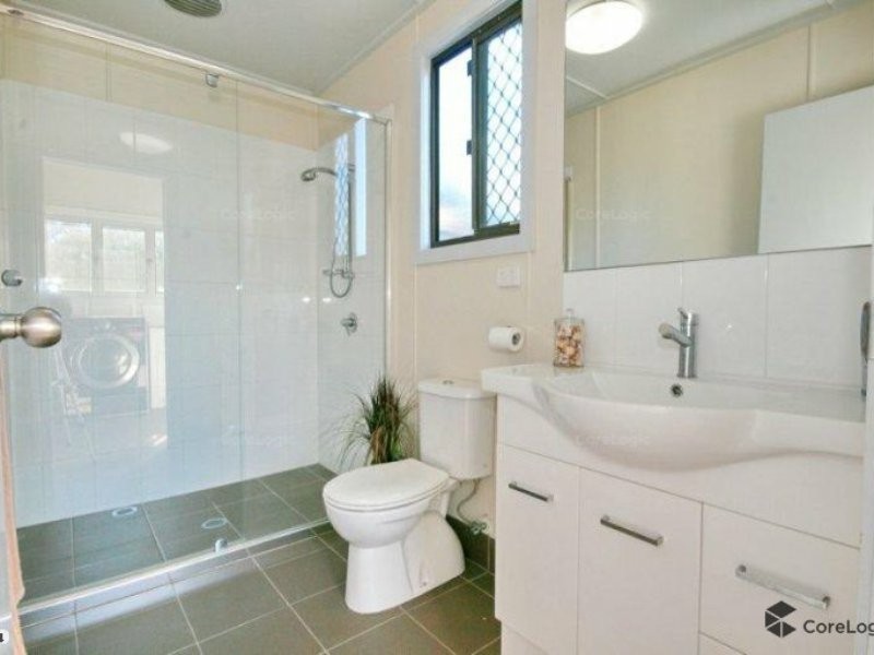 10 Ulagree St, Wynnum West QLD 4178