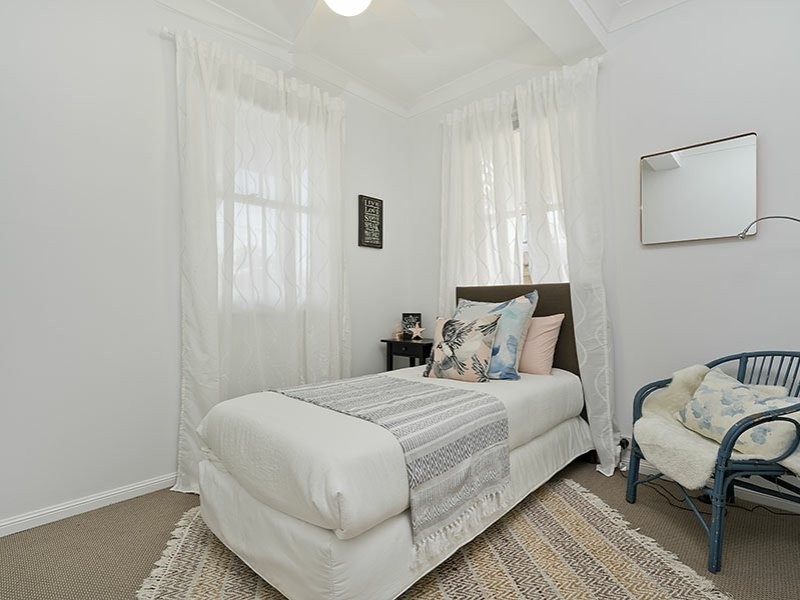 139 Mountjoy Terrace, Manly QLD 4179