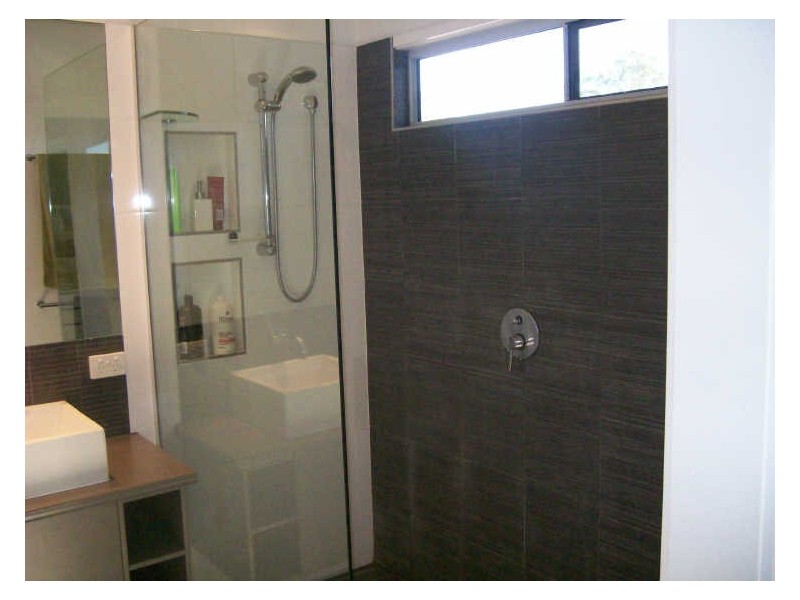 22 Montrose Parade, Wynnum West QLD 4178