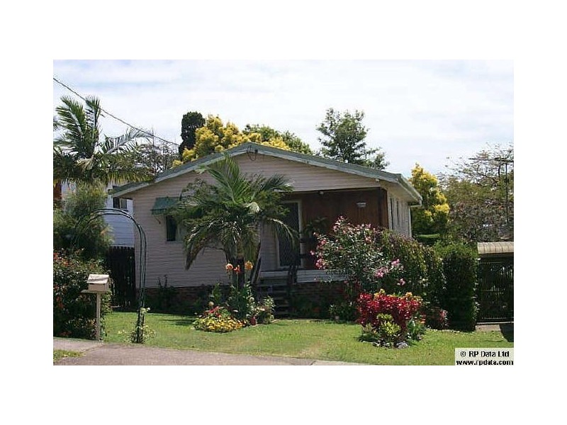 24 Whites Road, Manly West QLD 4179