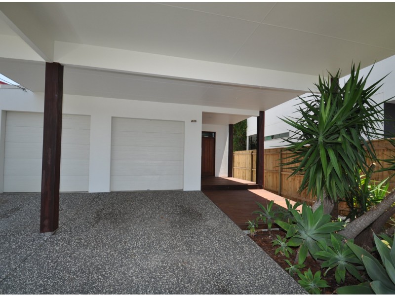 763 Esplanade, Lota QLD 4179