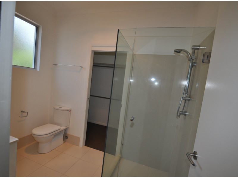 763 Esplanade, Lota QLD 4179