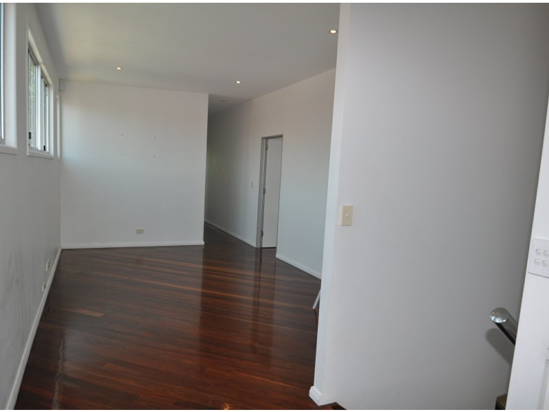 763 Esplanade, Lota QLD 4179