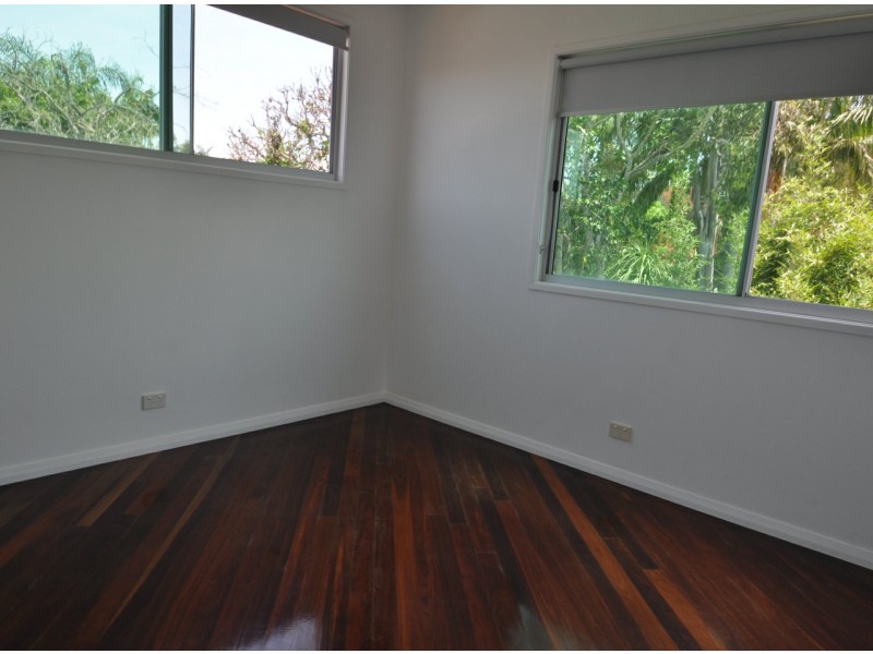 763 Esplanade, Lota QLD 4179