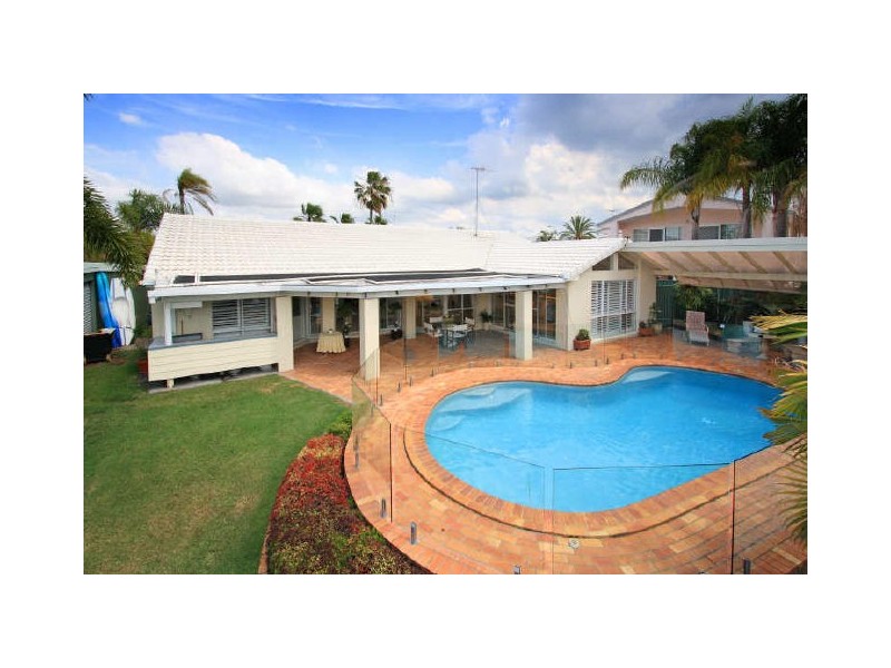 4 Bowsprit Parade, Raby Bay QLD 4163