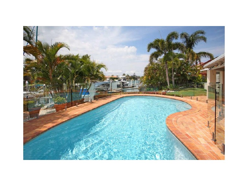 4 Bowsprit Parade, Raby Bay QLD 4163