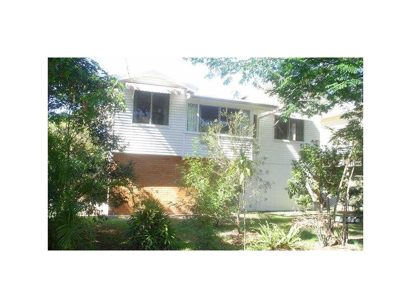 2/2 Carlton Terrace, Wynnum QLD 4178