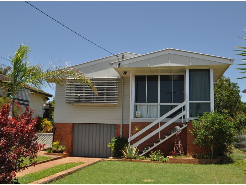 18 Bonniebrae St, Wynnum West QLD 4178