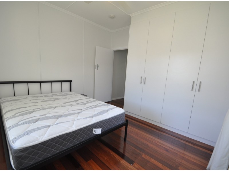 13 Pansy Street, Wynnum QLD 4178