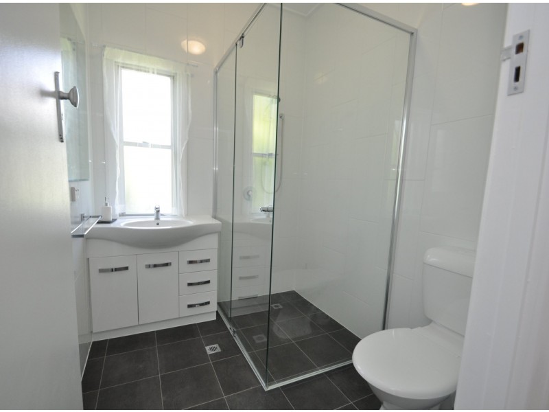 13 Pansy Street, Wynnum QLD 4178