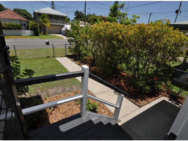 13 Pansy Street, Wynnum QLD 4178