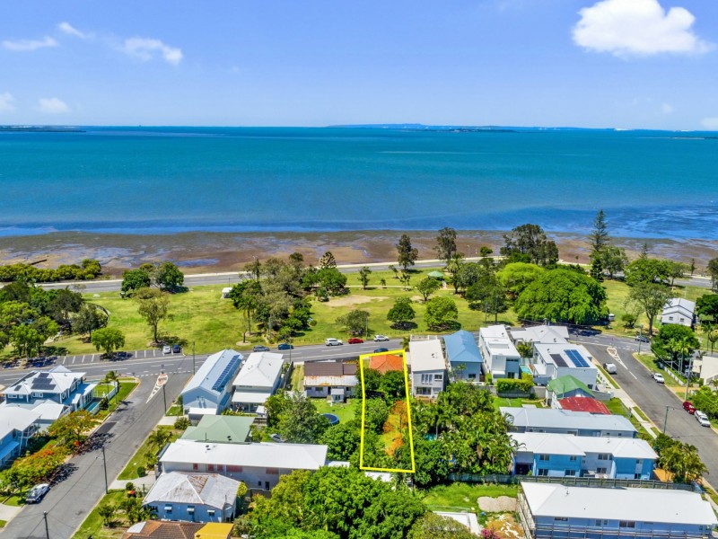 327 Upper Esplanade, Manly QLD 4179