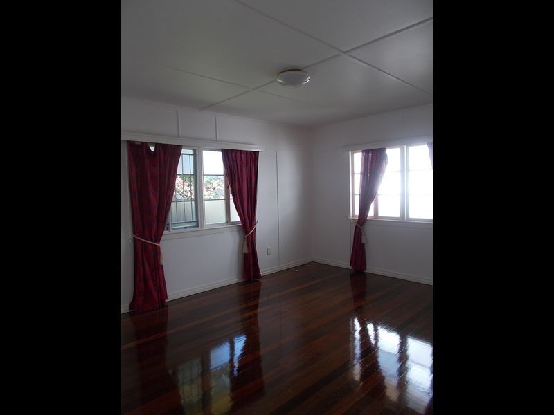 19 Berrimilla Street, Manly West QLD 4179
