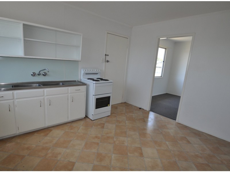 10 Bushing Street, Wynnum West QLD 4178