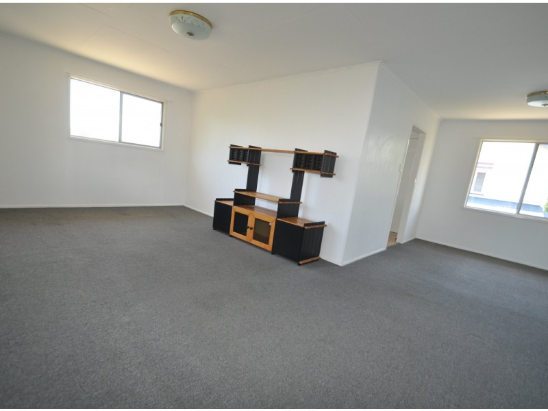 10 Bushing Street, Wynnum West QLD 4178