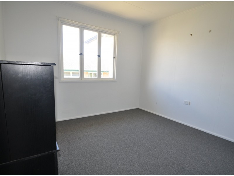 10 Bushing Street, Wynnum West QLD 4178