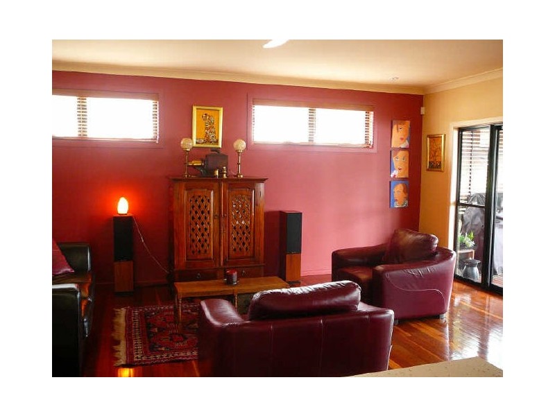 6 MacDonald Street, Lota QLD 4179