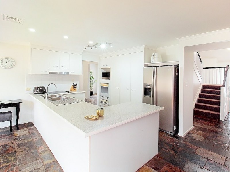 12 Ringara Street, Manly West QLD 4179