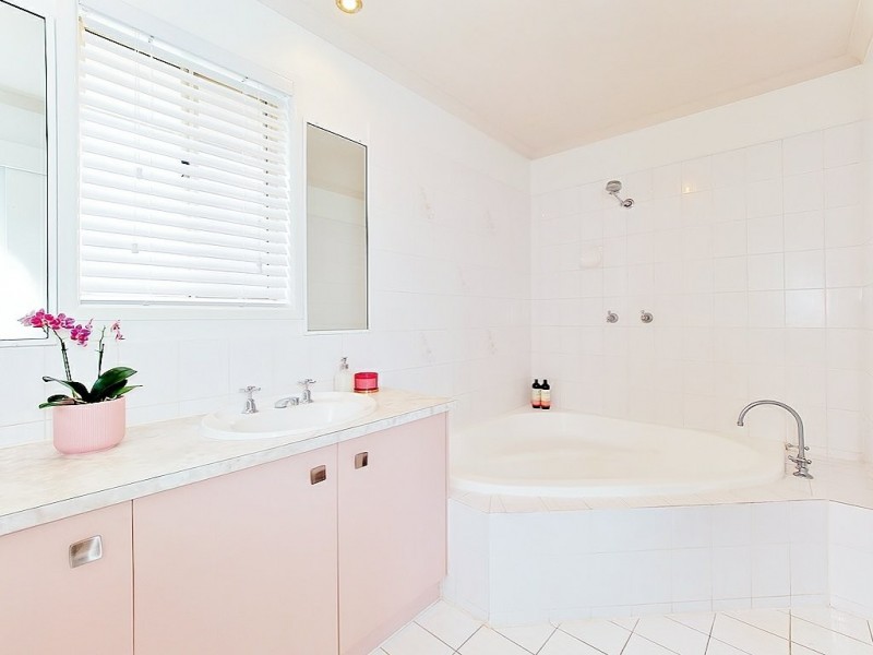 12 Ringara Street, Manly West QLD 4179